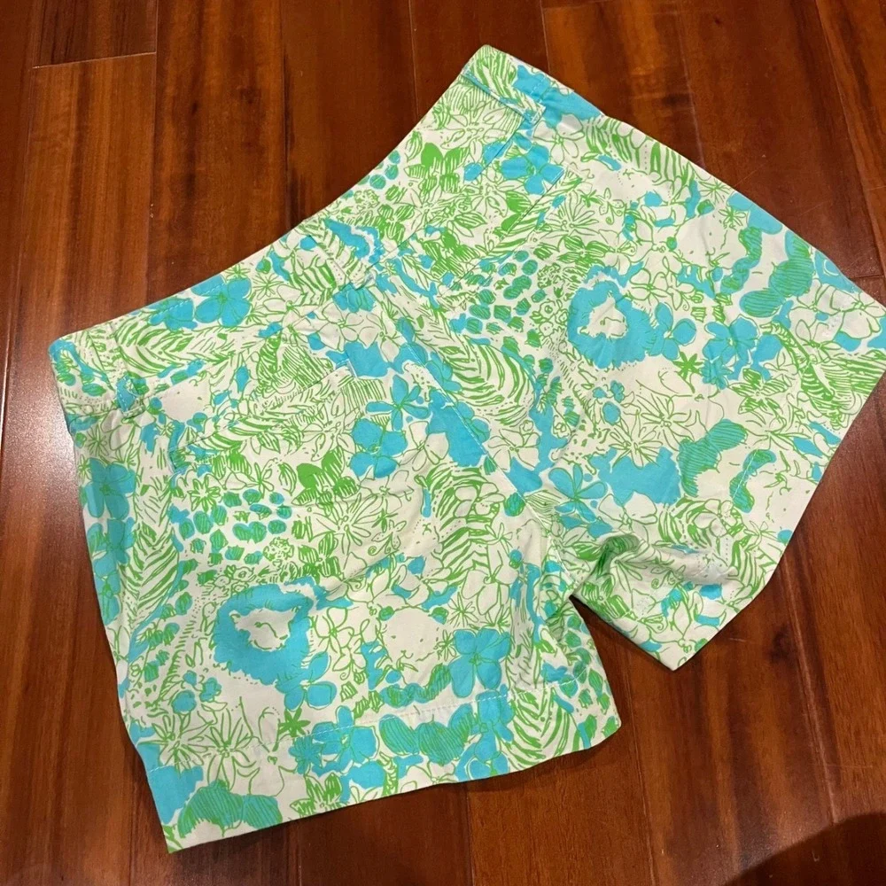 Lilly Pulitzer Callan Shorts Animal Print White Blue Green‎ Floral Print Size 00